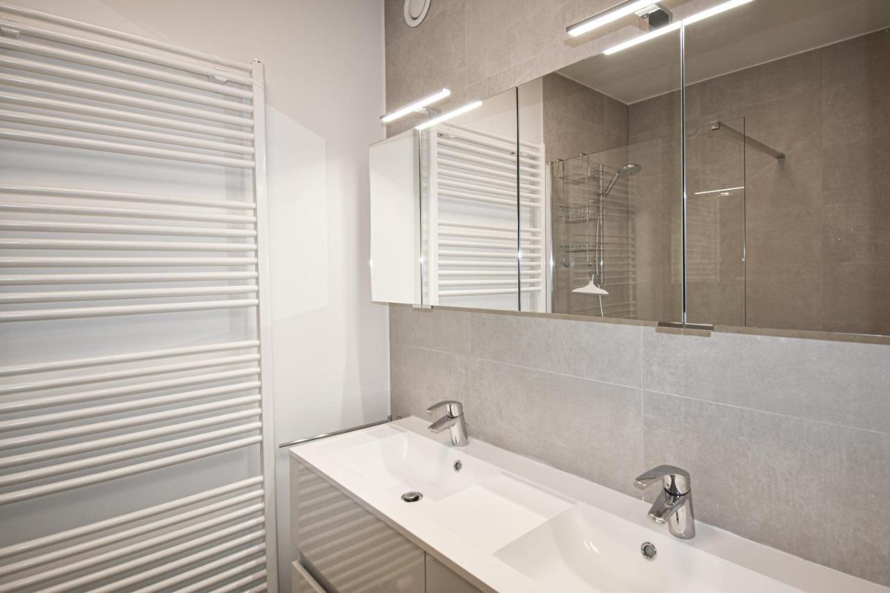 Crystal Residences - Luxurious Seaside Apartments أوستيند المظهر الخارجي الصورة