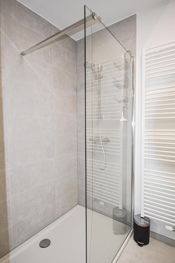 Crystal Residences - Luxurious Seaside Apartments أوستيند المظهر الخارجي الصورة